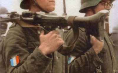 GLI ULTIMI TRECENTO.  Storia della 33 Waffen-Grenadier Division SS Charlemagne